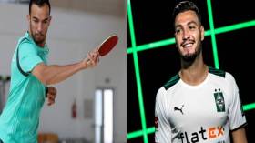 بن سبعيني يعرض القميص الجديد.. وبلعمري بجدية في تنس الطاولة