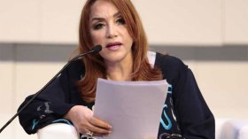 أحلام مستغانمي تطلق حملة لشراء أجهزة أكسجين