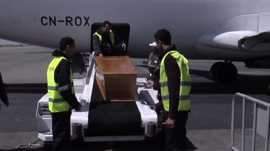 Aéroport d’Alger: 58 dépouilles rapatriées de France en une seule journée