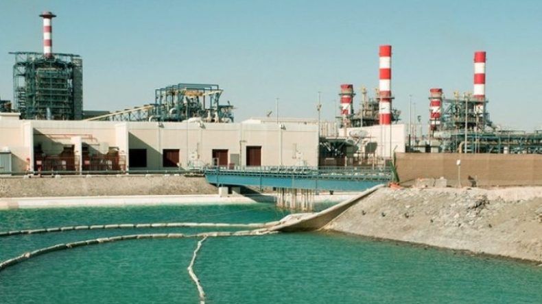 الاعتماد على محطات تحلية مياه البحر بالولايات الساحلية