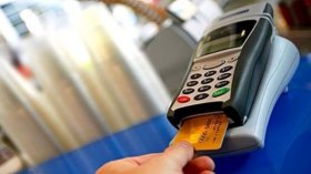 تزويد التجار والحرفيين بأجهزة الدفع الالكتروني