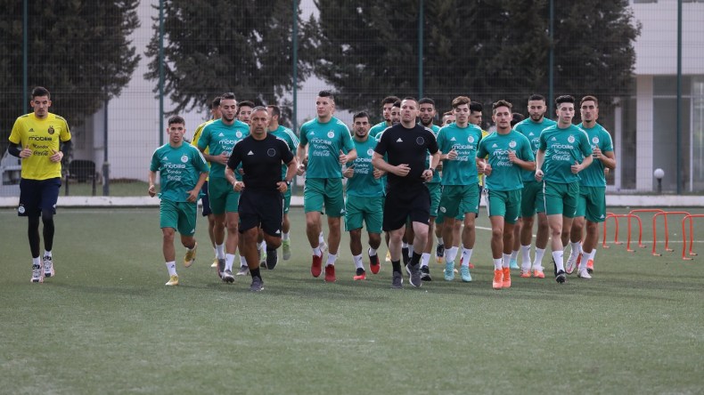 فوز المنتخب الوطني المحلي