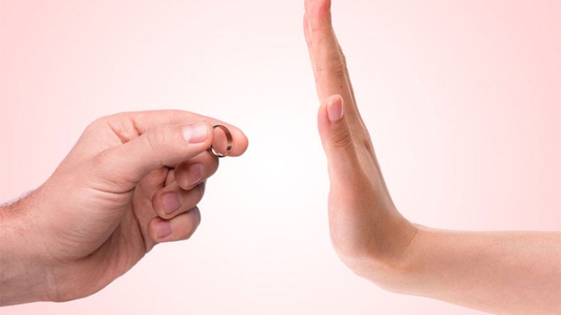 كورونا تزيد من عزوف الشباب الجزائري عن الزواج!