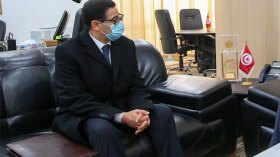 خط بحري تجاري وآخر للسكك الحديدية بين البلدين قريبا