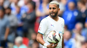 محرز يفتتح عدّاد التهديف في “البريمرليغ”