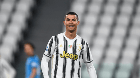 الإمارات تردّ على قطر ورونالدو يوشك أن يكون زميلا لِمحرز