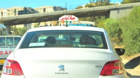 سائقو سيارات الأجرة بالعاصمة يحتجون