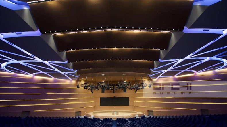 Les pays voisins de la Libye discutent a Alger des prochaines élections