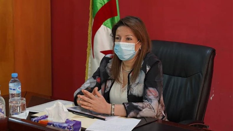 شعلال تجمد حركة التغييرات بين مديري المسارح ودور الثقافة