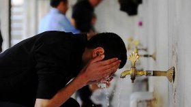 مُناشدات لفتح بيوت الوضوء بالمساجد