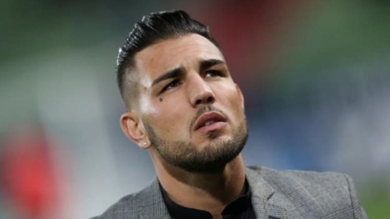 أندي ديلور في طريقه إلى نادي أجاكسيو الفرنسي