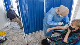 هل التلقيح ضد كورونا يبطل الصيام؟.. الشيخ أبو عبد السلام يرد