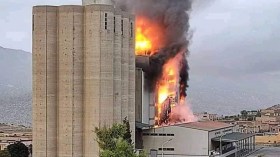 حريق مهول يتلف وحدة الإنتاج لمطاحن الأوراس بأريس في باتنة