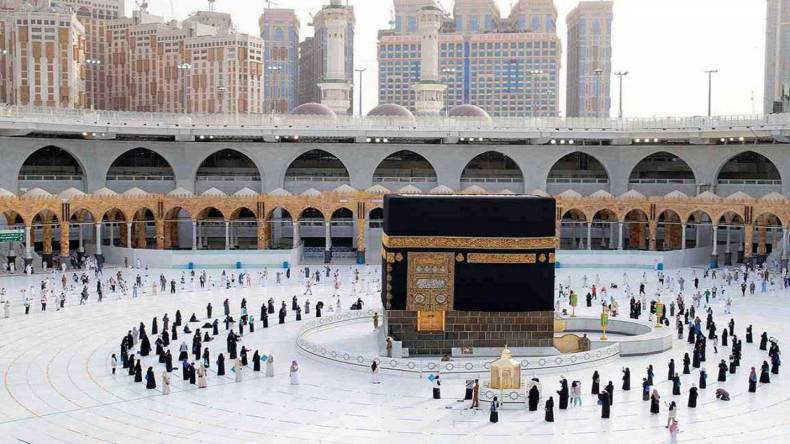 السعودية: سيتم استقبال 2 مليون معتمر شهريا بداية من أول محرم