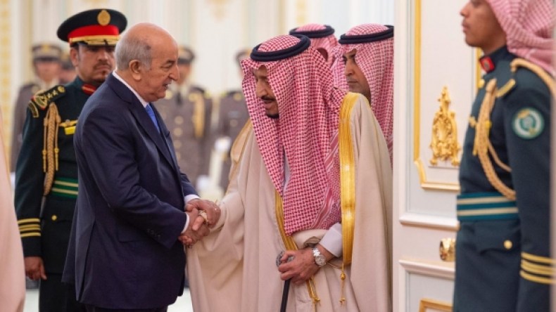 الرئيس تبون يتلقى مكالمة هاتفية من الملك سلمان بن عبد العزيز