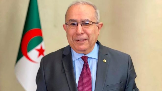 لعمامرة يبحث مع نظيريه المصري والسعودي مستجدات الأوضاع العربية والدولية
