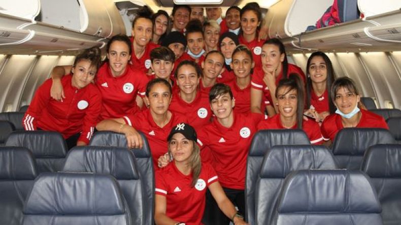 منتخب السيدات في القاهرة للمشاركة في كأس العرب