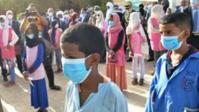 “المُرافق”.. وظيفة شاقة بـ 8 آلاف دج شهريا