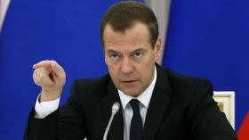 مسؤول روسي للأوروبيين: الكلاب تنبح والقافلة تسير