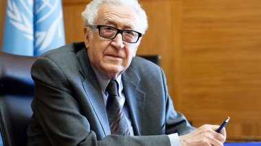 Lakhdar Brahimi: la France n’est pas partie d’Algérie après une défaite militaire!