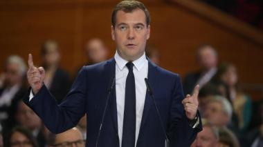 Medvedev a Macron: avez-vous oublié les rivières de sang en Algérie et en Afrique?