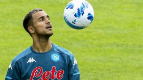 آدم الوناس كاد يرحل والمدرب يُهرول لِإقناعه بِالبقاء