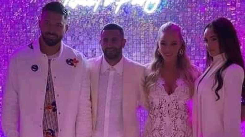 محرز في عرسه بِسروال “جينز”!