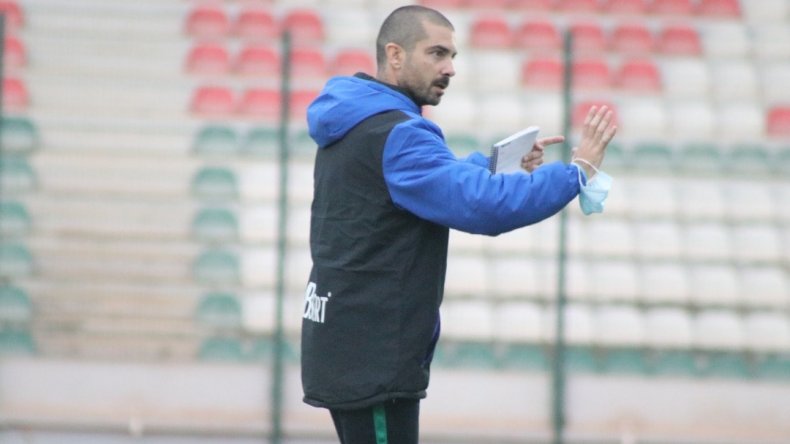 مدرب جيبوتي: الجزائر بِإمكانها بلوغ ربع نهائي المونديال أو أكثر