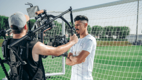 بونجاح يرفع الستار بِتمريرتَين حاسمتَين