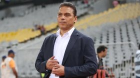 إقالة مدرب منتخب مصر