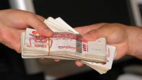 رفع رواتب ومنح مستخدمي التربية لمواجهة غلاء المعيشة