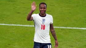 العنصرية تستهدف لاعبي إنجلترا في المجر