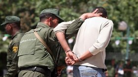 توقيف شاب بحوزته 50 وحدة من ذخيرة “الكلاشنيكوف” بالبويرة