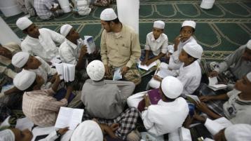 الإسلام بين صرامة السلفي وذوق الصوفي