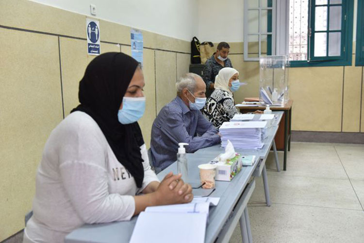 Les élections servent au “makhzen” a afficher une image de démocratie