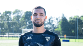 بن طالب في فرنسا