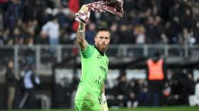 مبابي يستفزّ أوكيجة ونيمار يتجرّأ على إسقاطه أرضا