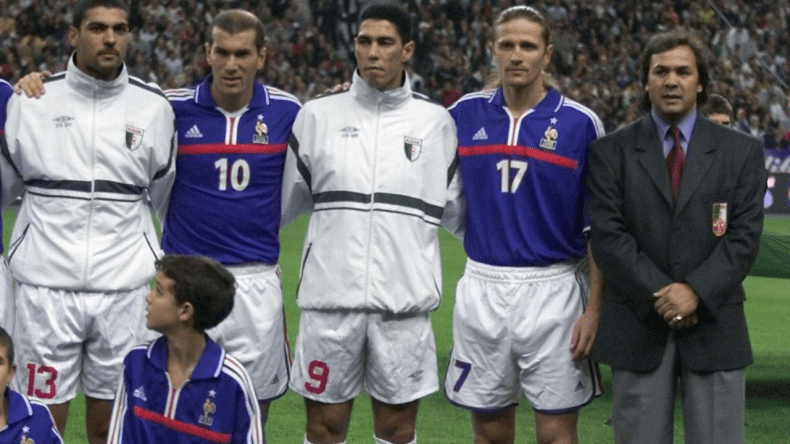 فرص تنظيم مباراة بين الجزائر وفرنسا تكاد تنعدم