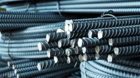 غلاء الحديد يعطّل المشاريع ويحيل البنائين والحدّادين على البطالة