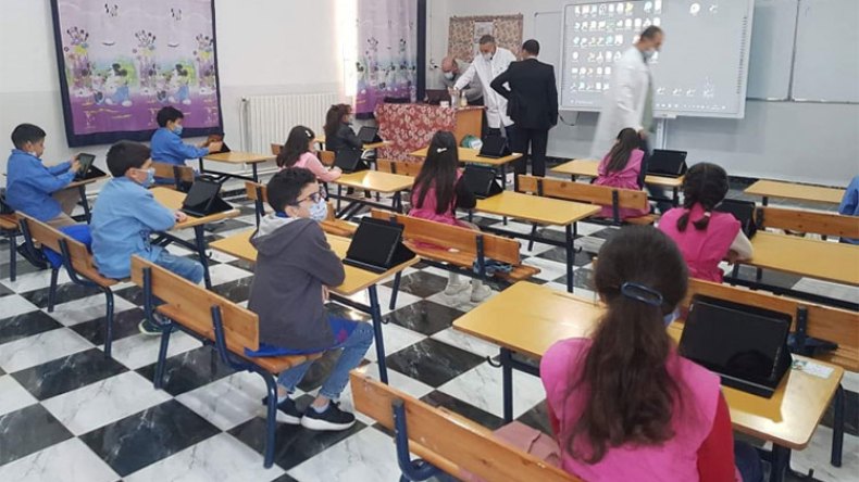 المدرسة الرقمية.. جدل في البداية وتخوف من النتائج