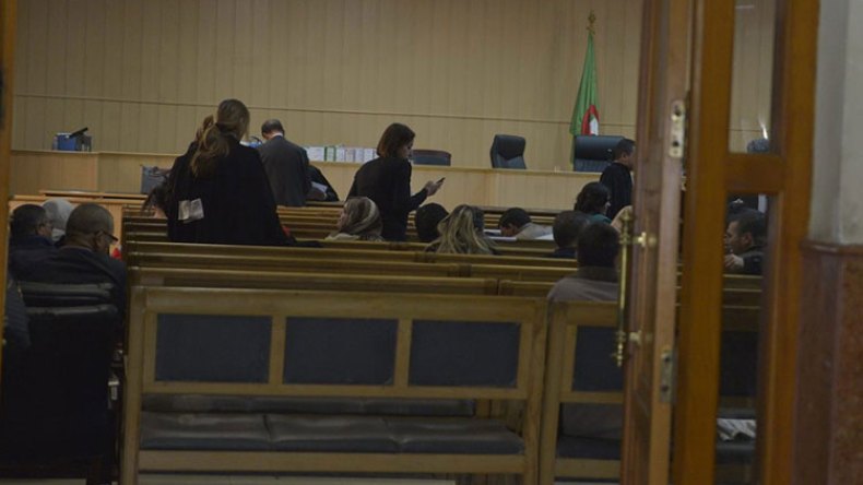 شبهات فساد تحوم حول مشروع مركز مكافحة السرطان بالشلف