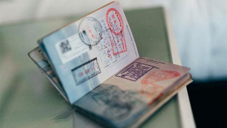 هكذا أوقعت شرطة ميناء وهران بمزوري التأشيرات الإسبانية