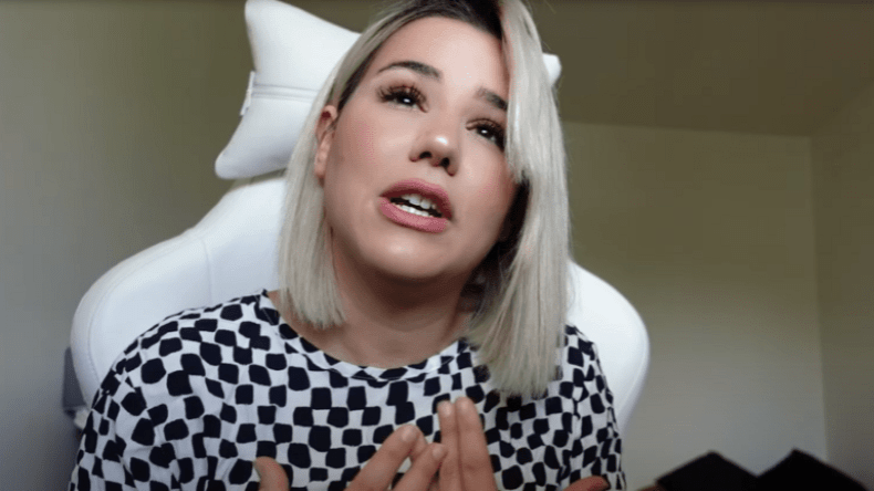 VIDEO: une youtubeuse algérienne prétend avoir vu le Prophète dans un rêve!