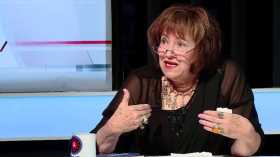 دعوة لرفع الآذان بصوت أم كلثوم في المساجد.. كاتبة أردنية تثير الجدل