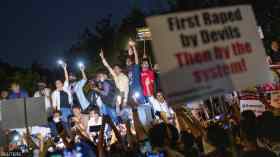 اغتصاب بشع لفتاة قاصر بالهند يفجر غضبا عارما.. والمتهم 33 رجلا!