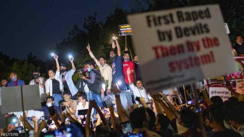 اغتصاب بشع لفتاة قاصر بالهند يفجر غضبا عارما.. والمتهم 33 رجلا!