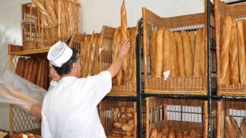 إطلاق حملة وطنية للتبليغ عن بائعي الخبز بـ 15 دينارا