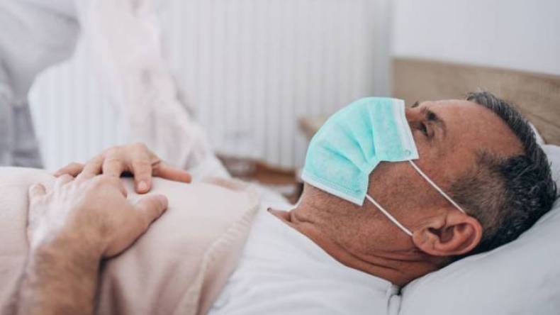 نتيجة للاستهتار واللامبالاة.. نقلوا الفيروس إلى بيوتهم فمات أحد من أهلهم