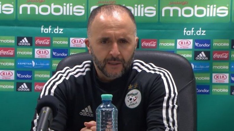 بالفيديو.. بلماضي ينصرف غاضبا بسبب الفوضى