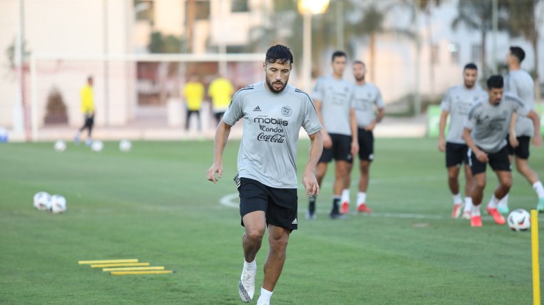 بلايلي يفسخ عقده مع نادي قطر.. “النصر” يريده والوجهة قد تكون إسبانيا